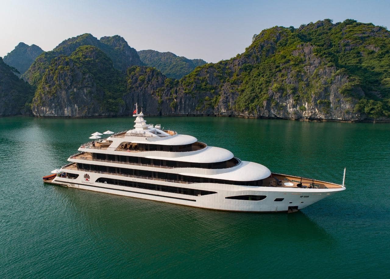 Halong bay cruise photo 1